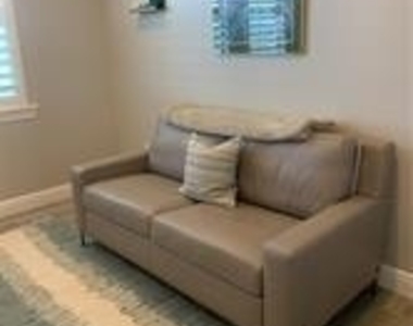 16390 Viansa Way - Photo Thumbnail 17