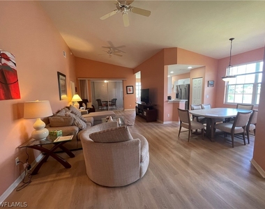 2021 Crestview Way - Photo Thumbnail 1