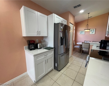 2021 Crestview Way - Photo Thumbnail 11