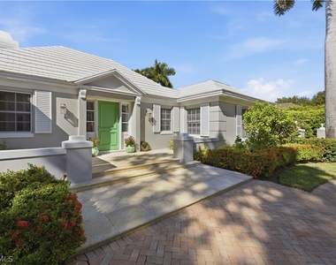 2700 Lantern Lane - Photo Thumbnail 3