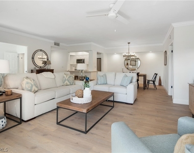 776 Willowbrook Drive - Photo Thumbnail 2