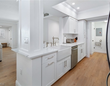 776 Willowbrook Drive - Photo Thumbnail 9