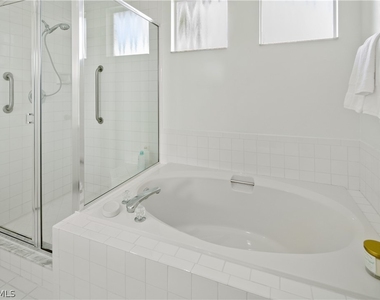 784 Willowbrook Drive - Photo Thumbnail 8