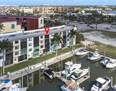 801 River Point Drive - Photo Thumbnail 25