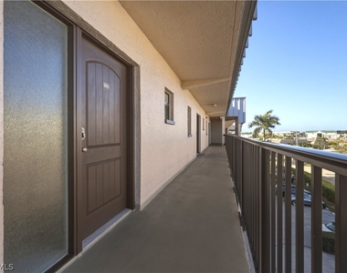 801 River Point Drive - Photo Thumbnail 1