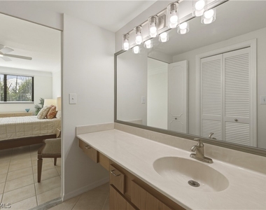 801 River Point Drive - Photo Thumbnail 19