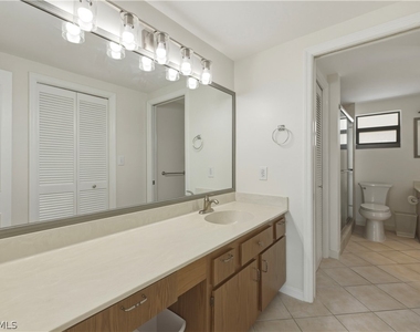 801 River Point Drive - Photo Thumbnail 18