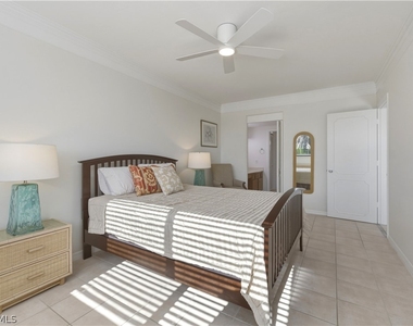 801 River Point Drive - Photo Thumbnail 16