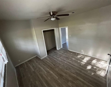 1648 W Rev Dr Ransom Howard Street - Photo Thumbnail 10