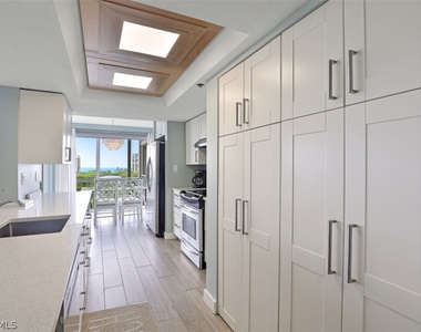 5501 Heron Point Drive - Photo Thumbnail 7