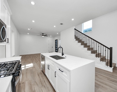 3310 Hardy Street - Photo Thumbnail 9