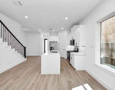 3310 Hardy Street - Photo Thumbnail 6