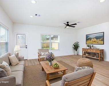 2007 Longmire Villas Court - Photo Thumbnail 3