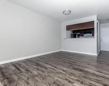 4400 Memorial Drive - Photo Thumbnail 2