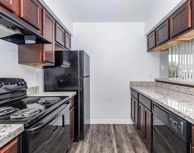 4400 Memorial Drive - Photo Thumbnail 3