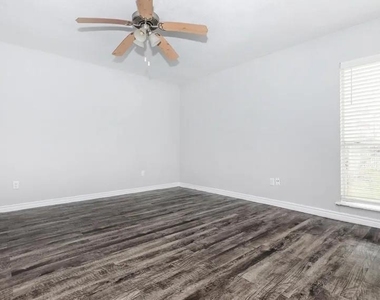 4400 Memorial Drive - Photo Thumbnail 4