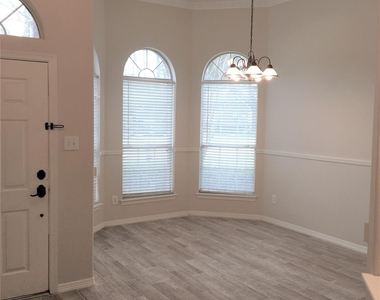2214 Valley View Crossing - Photo Thumbnail 8