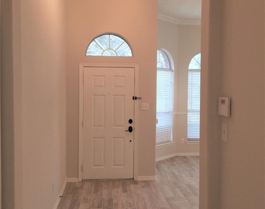 2214 Valley View Crossing - Photo Thumbnail 5