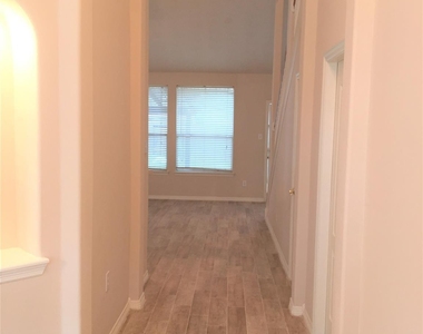 2214 Valley View Crossing - Photo Thumbnail 11
