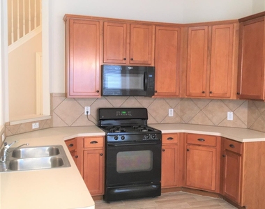 2214 Valley View Crossing - Photo Thumbnail 9