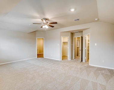 8214 Sunberry Shadow Drive - Photo Thumbnail 8