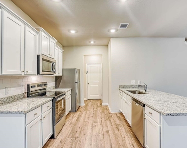 8214 Sunberry Shadow Drive - Photo Thumbnail 5