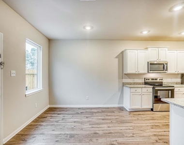 8214 Sunberry Shadow Drive - Photo Thumbnail 4