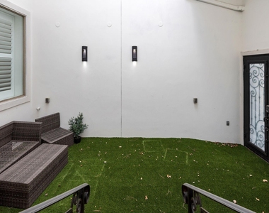 1210 Parkerhaven Court - Photo Thumbnail 18