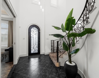 1210 Parkerhaven Court - Photo Thumbnail 4