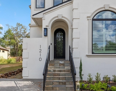1210 Parkerhaven Court - Photo Thumbnail 3