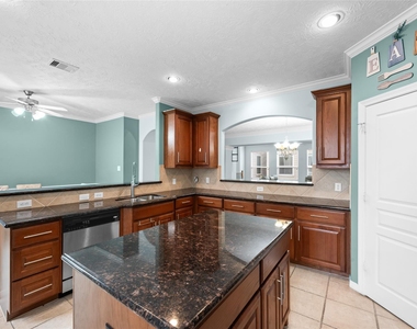 3410 Skyline Village Drive - Photo Thumbnail 21