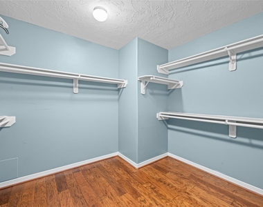 3410 Skyline Village Drive - Photo Thumbnail 39