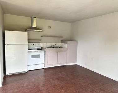 11226 W Jacinto Drive - Photo Thumbnail 5