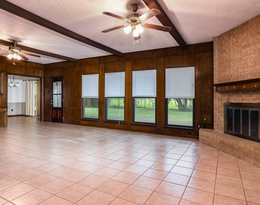 1226 Ferndale Drive - Photo Thumbnail 9
