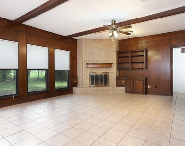 1226 Ferndale Drive - Photo Thumbnail 10