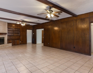 1226 Ferndale Drive - Photo Thumbnail 15