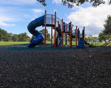 1226 Ferndale Drive - Photo Thumbnail 23