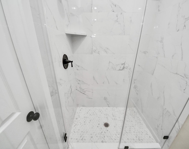 5211 Amy Street - Photo Thumbnail 12