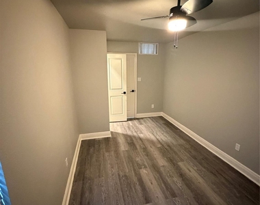 12230 Kleinmeadow Drive - Photo Thumbnail 9
