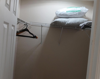 214 Eldron Boulevard Ne - Photo Thumbnail 7