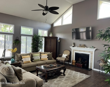 3555 Sable Palm Lane - Photo Thumbnail 3