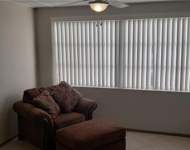 3445 Wiltshire Drive - Photo Thumbnail 4