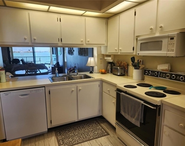 6287 Bahia Del Mar Circle - Photo Thumbnail 5