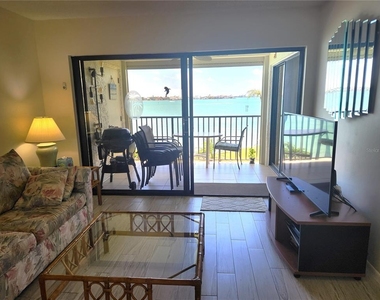 6287 Bahia Del Mar Circle - Photo Thumbnail 2
