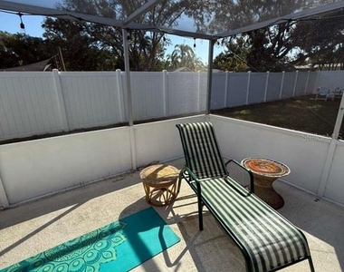 2021 Valley Drive - Photo Thumbnail 57