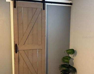 2021 Valley Drive - Photo Thumbnail 28