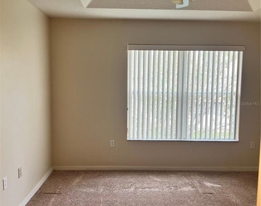 8112 Silent Creek Drive - Photo Thumbnail 6