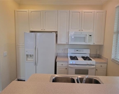 1112 Islamorada Lane - Photo Thumbnail 5