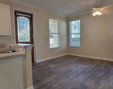 1112 Islamorada Lane - Photo Thumbnail 4