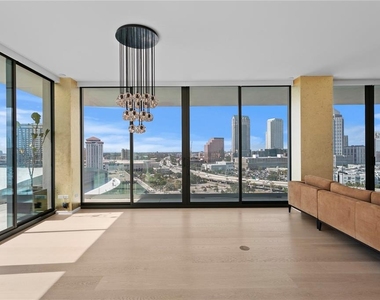 1000 Water Street - Photo Thumbnail 29